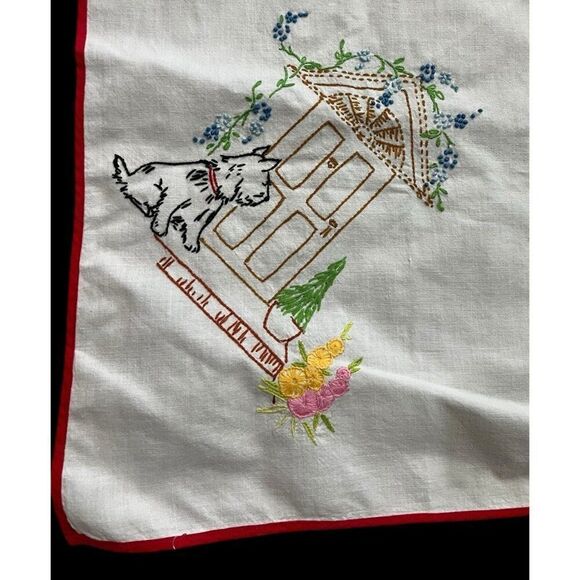 Hand Embroidered Scottish Terrier Bridge Card Table Tablecloth Scottie Dog - Picture 3 of 10